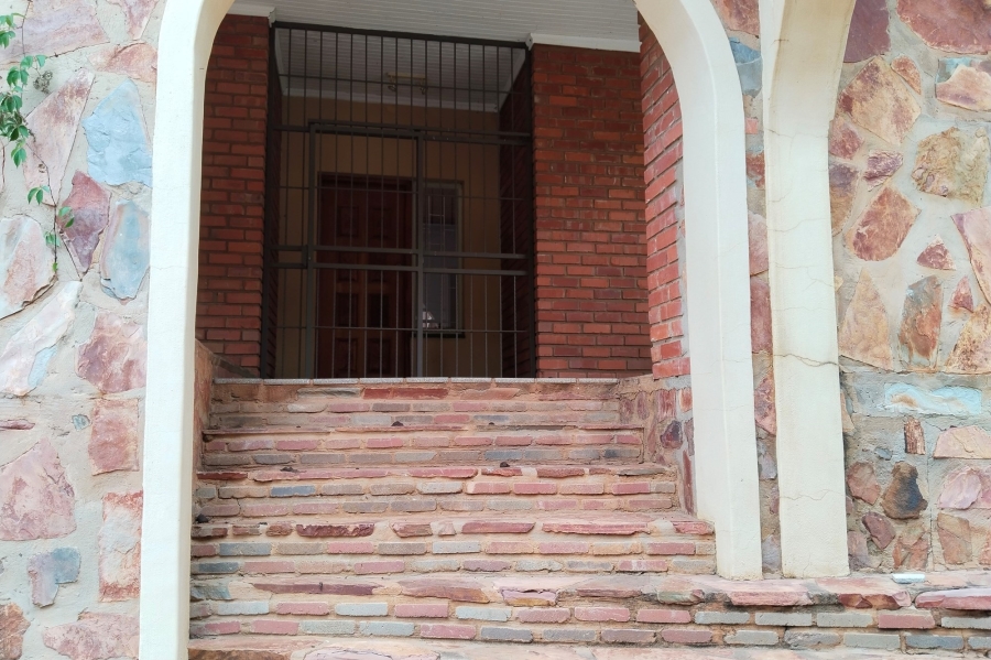 6 Bedroom Property for Sale in Hartbeespoort Rural North West